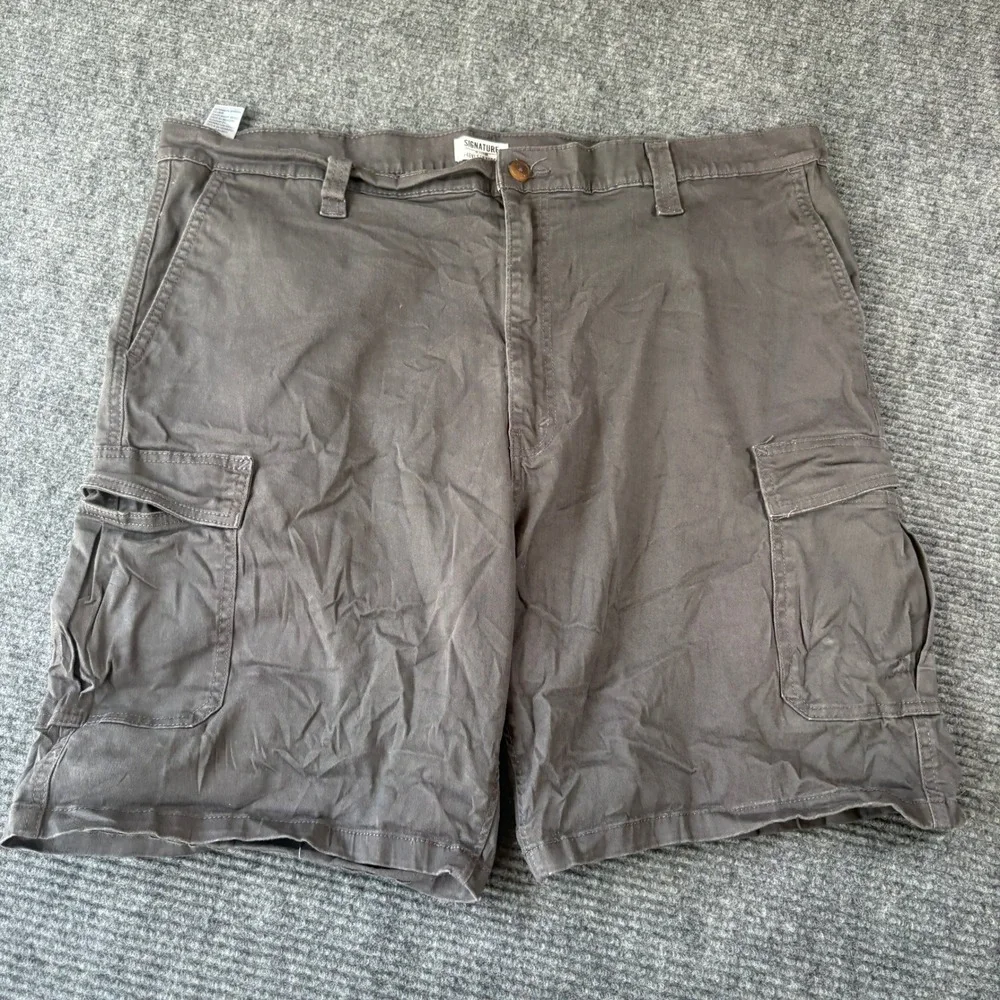 Signature by Levi Strauss Mens Gray Cargo Shorts Size 44 Utility Casual 4535